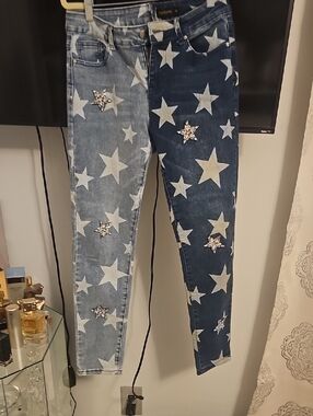 Star Emblished Stretch Jeans